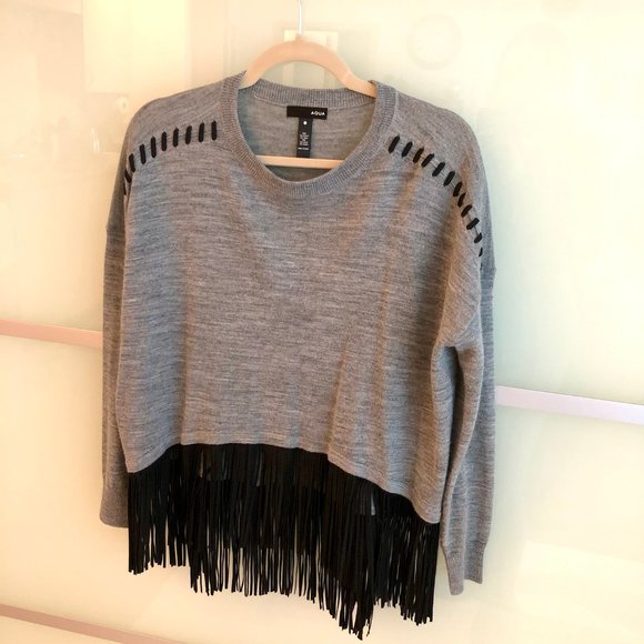 Swingy faux suede fringed gray sweater - Picture 6 of 6